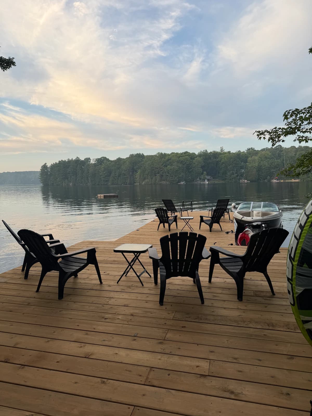 Otter Lakehouse – Luxury Waterfront Retreat - Photo 3